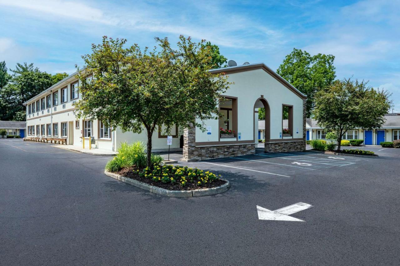 Rodeway Inn Poughkeepsie Eksteriør bilde